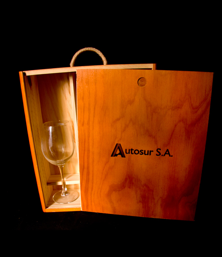 Grabado láser personalizado en caja de madera